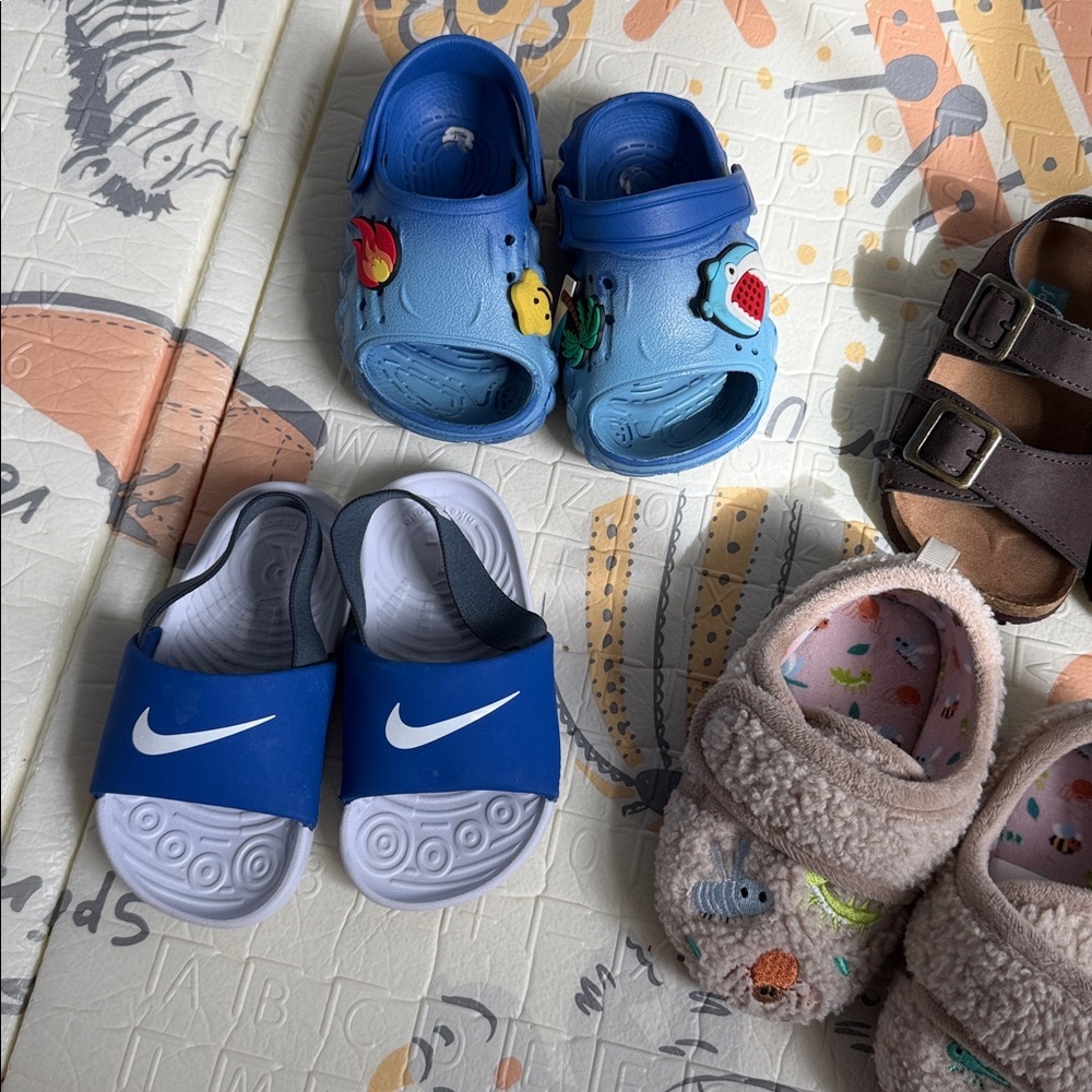 Blue Kids Clogs with Fun Patches - Picture 2 of 4